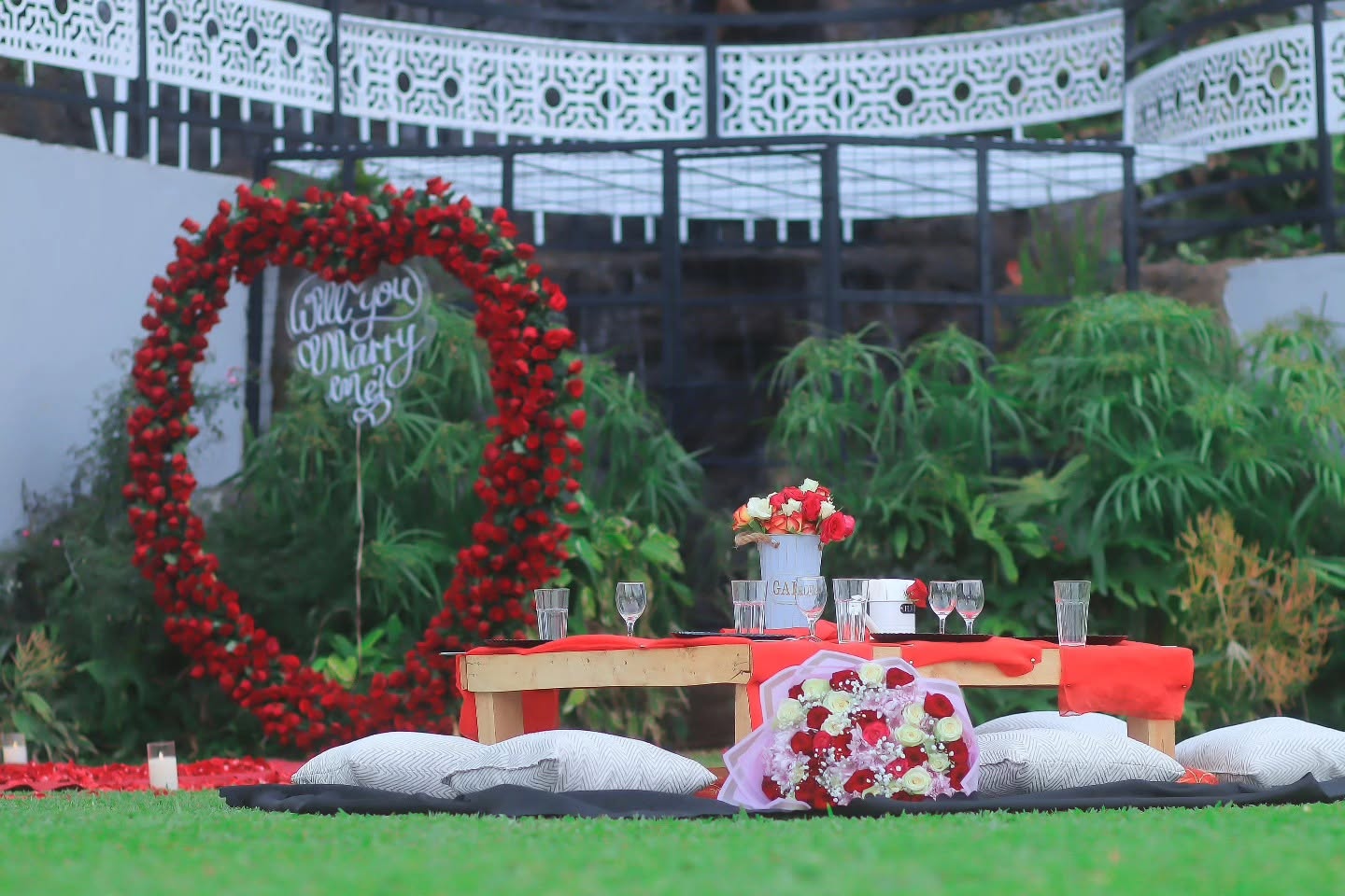 Premier Events & Decor intimate romantic décor
