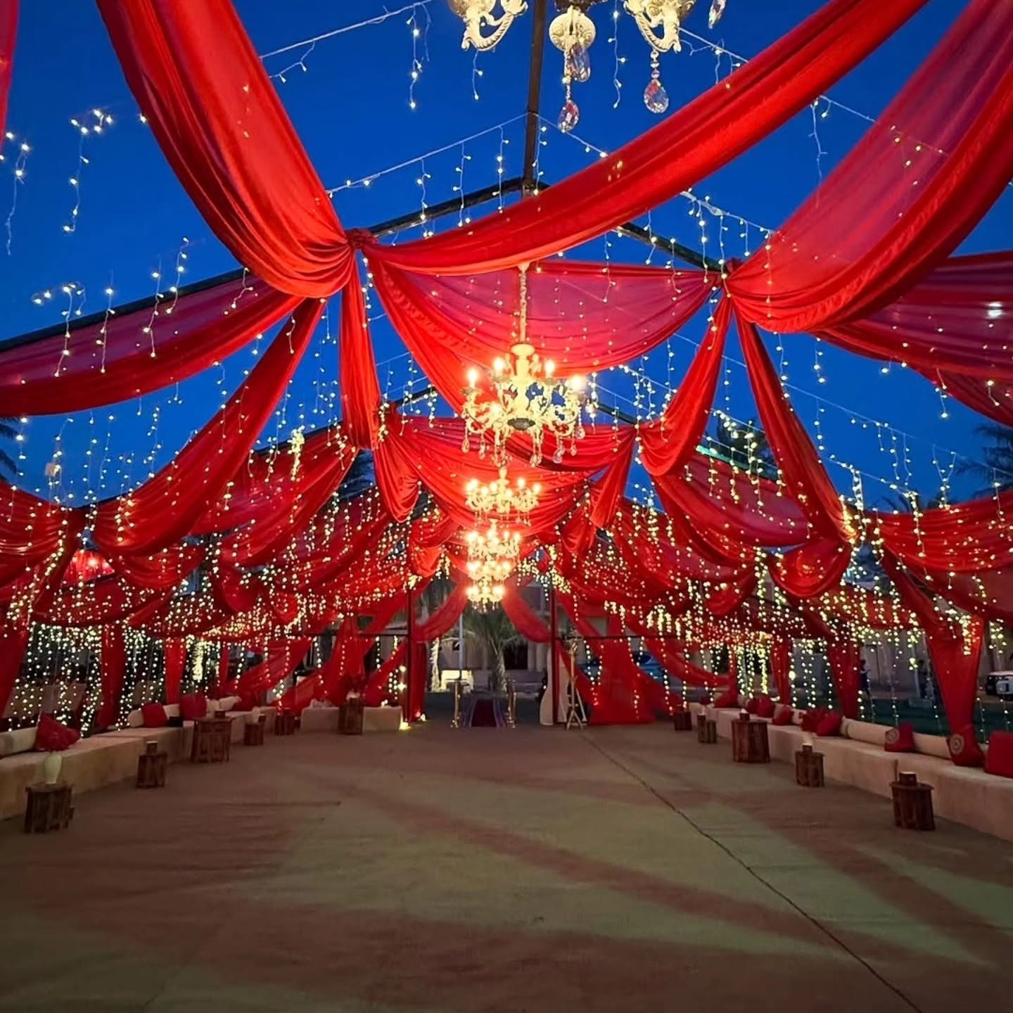 Premier Events & Decor romantic table styling